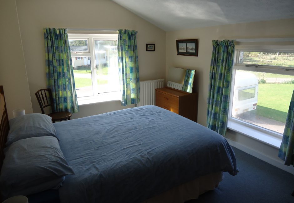 Self Catering accommodation in Devon Bedroom