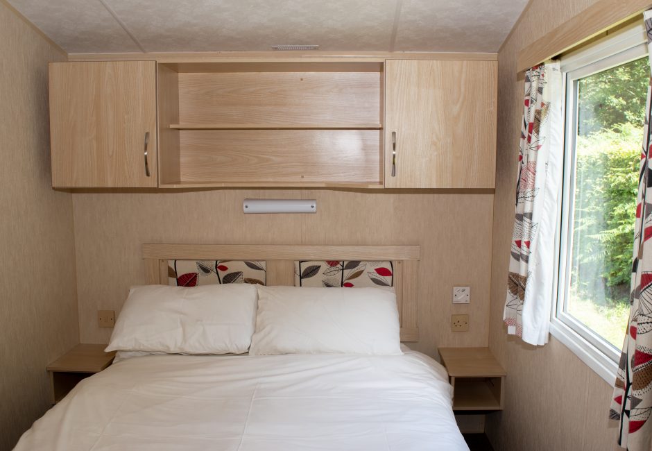 Otter holiday caravan Devon at Forest Glade double bedroom